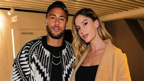 Neymar Junior Girlfriend Know More About The Psg Stars Famous Flings