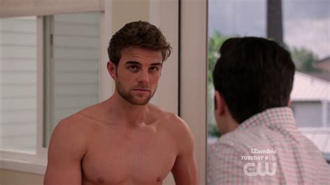 Shirtless Men On The Blog Nathaniel Buzolic Shirtless