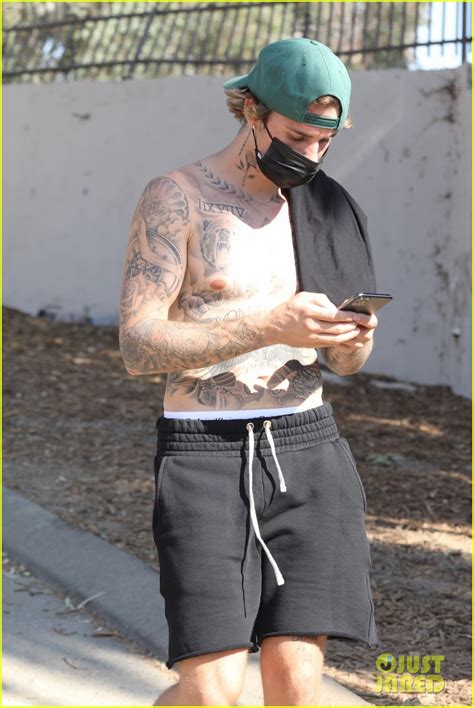 justin bieber goes shirtless for a hike after working out at the gym photo 4490036 justin