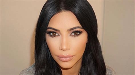 how to get kim kardashian s perfect lashes according to her makeup artist allure