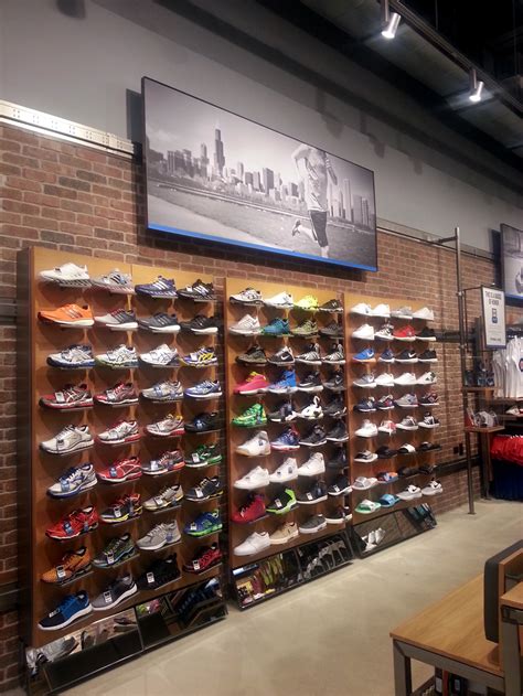 Use the finish line store locator to find your nearest retail shoe store locations where you can get the latest sneakers, athletic clothes and accessories. New "Finish Line LTD" Store Differs From Others: Store ...