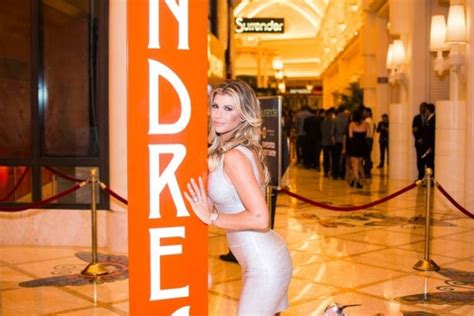 alexis bellino shows off her body at encore beach club