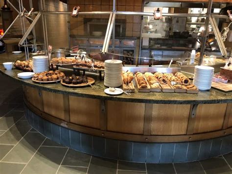 Disneyland Character Dining 2019 - EverythingMouse Guide To Disney