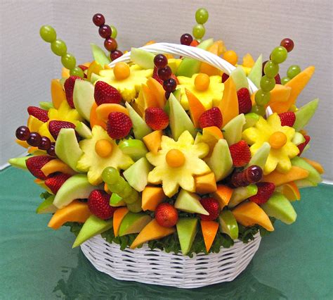 Incredible Edibles Fruit Basket Fast Holiday T Ideas From Crazee