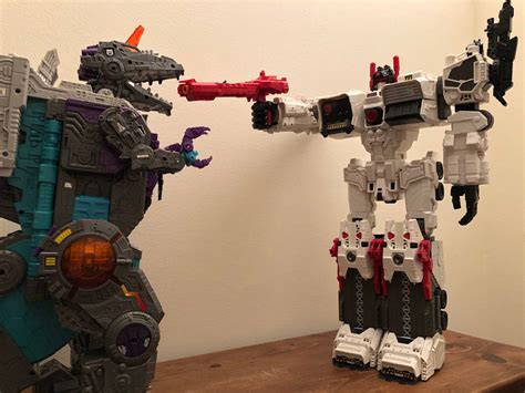 Clash Of The Titans Trypticon Vs Metroplex By Myst222007 On Deviantart