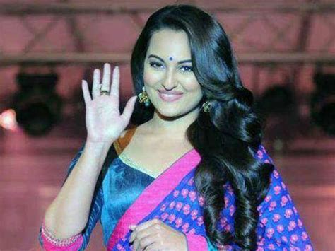 Sonakshi Sinha Sonakshi Sinha On Dad Only A Few Honest People Are