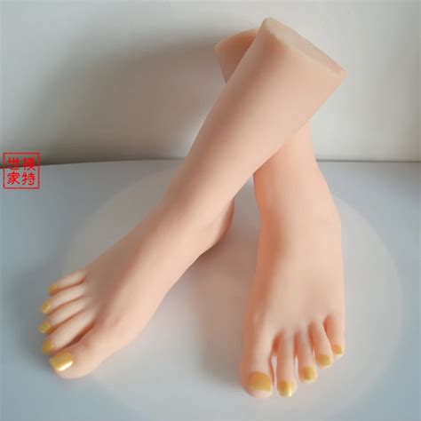 New Arrival 1 Pair Realistic Silicone Lifesize Female Mannequin Foot Display For Shoes And