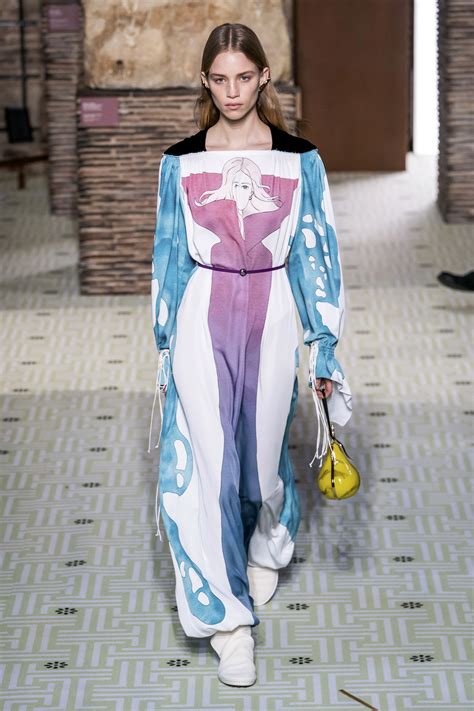 Cinture moda autunno inverno 2019. Moda e illustrazione: ispirazioni vintage conquistano ...