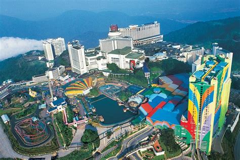 Genting highlands is much closer to kuala lumpur. Genting Highlands Day Tour from Kuala Lumpur 2021