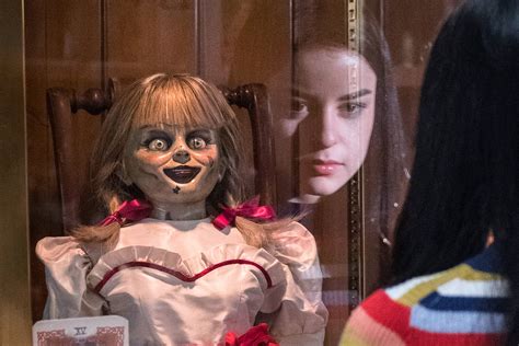 Annabelle Comes Home Cast Critic Reviews Trailer And Rating
