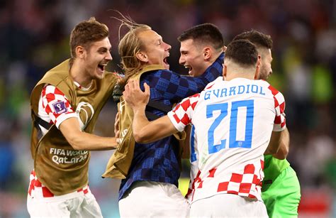 Croatia Oust Favourites Brazil 4 2 On Penalties To Reach Semi Final Reuters