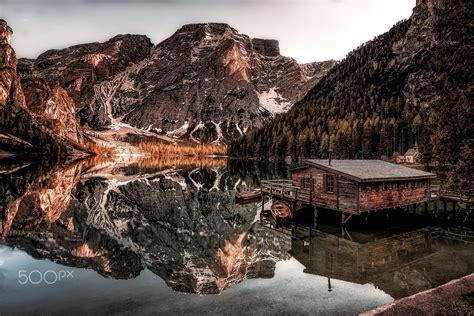 Lago Di Braies Dolomites Italy Beautiful Cabins
