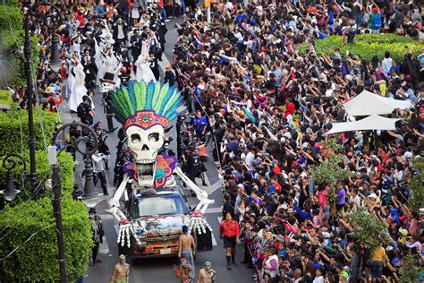 18 Breathtaking Pictures Of Día De Los Muertos