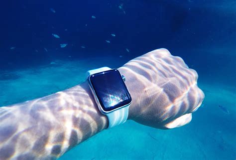 You Can Wear The Apple Watch 2 In The Sea And Heres The Proof Reviews