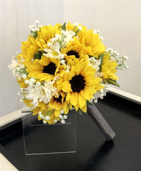 10 Sunflower Bouquet Babys Breath and Sunflower | Etsy | Sunflower wedding bouquet, Sunflower ...