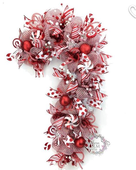 Candy Cane Christmas Wreaths Diy Holiday Wreaths Diy Christmas