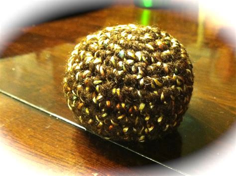 This isn't a tutorial, just a video showing you what you can really do with a. Redfly Creations: DIY Hacky Sack