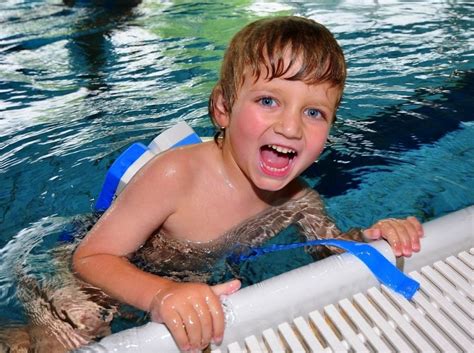 59 prozent der zehnjährigen kinder. Hurra ich kann schwimmen! - BLO24.at
