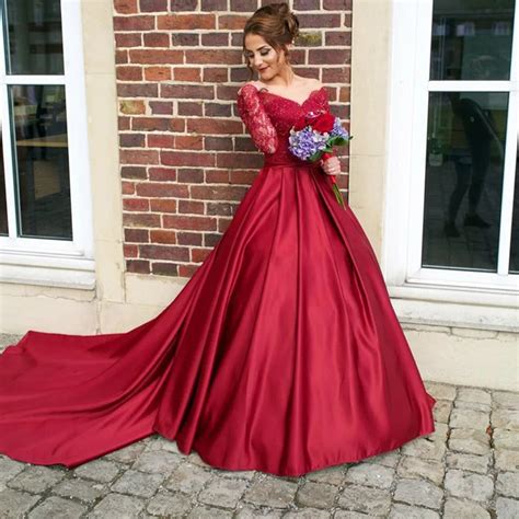 Luxurious Sexy Dark Red Long Sleeve Prom Dresses Ball Gown Engagement Dress Satin Court Train