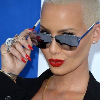 Amber Rose Shows Off Her Stretch Marks And Cellulite In A Bathing Suit