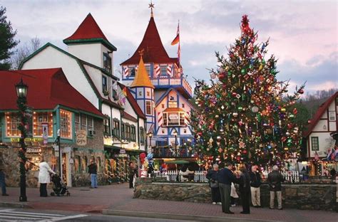 These Christmas Towns Near Kentucky Are Great For A Magical Winter