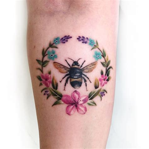 Vintage Bee Tattoo Floral Bee And Flower Tattoo Floral Thigh Tattoos