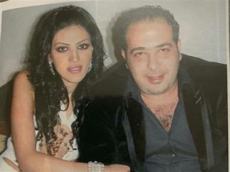 خرجت الممثلة المصرية ريهام حجاج عن صمتها لترد على السخرية منها بعد انتشار صور عبر فيسبوك، لتنكرها في زي رجل صعيدي، في مسلسلها وكل ما نفترق. صورة قديمة تثير غضب ريهام حجاج.. وتعلق: "ناس تافهة" - عين