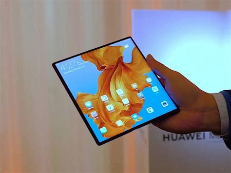 Huawei Foldable Mate X Is 5g Compatible Announced At Mobile World