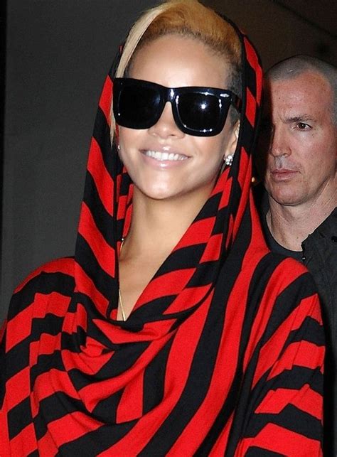 Oversized Wayfarer Style Sunglasses Rihanna Looks Fashion Stylish