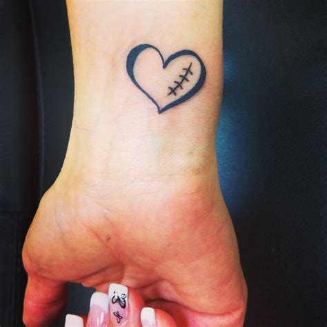 Cool Wrist Tattoos Cute Tiny Tattoos Word Tattoos Picture Tattoos