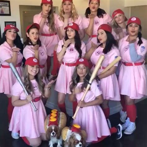 90 halloween costume ideas for groups from movies and tv shows girl group halloween costumes