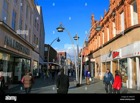 Shopping Bedford Town Centre Bedfordshire England Uk Gb Stock Photo Alamy