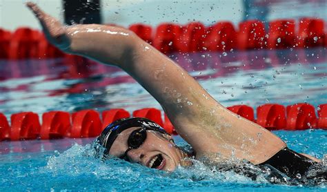 Katie Ledecky Earns Usa Swimmings Phillips 66 Performance Award