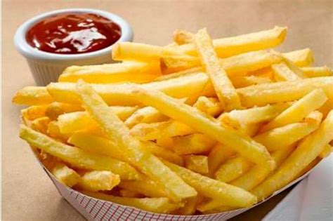 Otro de los negocios, que está desde ya preparado para atender a papá a como se lo merece; La disputa por las papas fritas que enfrenta a Colombia y ...