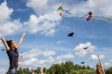 What Does Kite Flying Symbolize Feqtumh