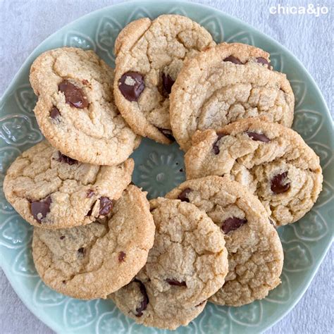 Best Crispy Chewy Chocolate Chip Cookie Recipe Chica And Jo