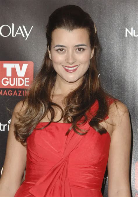 50 Cote De Pablo Bikini Pictures Hot And Sexy Woophy