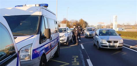 Accueil > consulat général de france à moscou > attestation de déplacement et de voyage. Reconfinement. Cacophonie autour des nouvelles ...