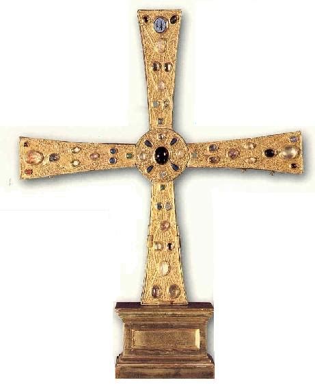 We did not find results for: España Eterna: La Cruz de la Victoria, su accidentada ...
