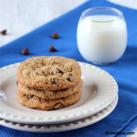 Eggless chocolate chip cookies that taste delicious, crispy on the edges, slightly soft in the center. Eggless Chocolate Chip Cookies | COOKIES | Chocolate chip cookies, Eggless chocolate chip cookie ...