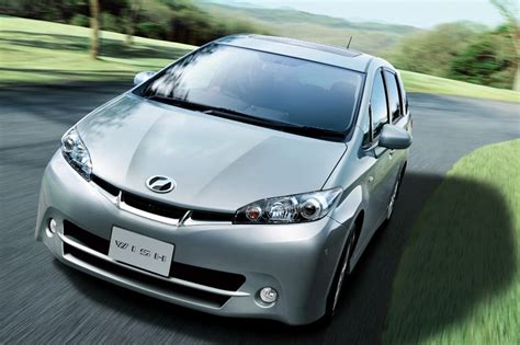 It is positioned below the ipsum and above the spacio in the toyota minivan range. 2009 Toyota Wish Debuts in Japan - autoevolution