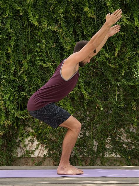 5 Standing Yoga Poses For Core Strength The Beachbody Blog