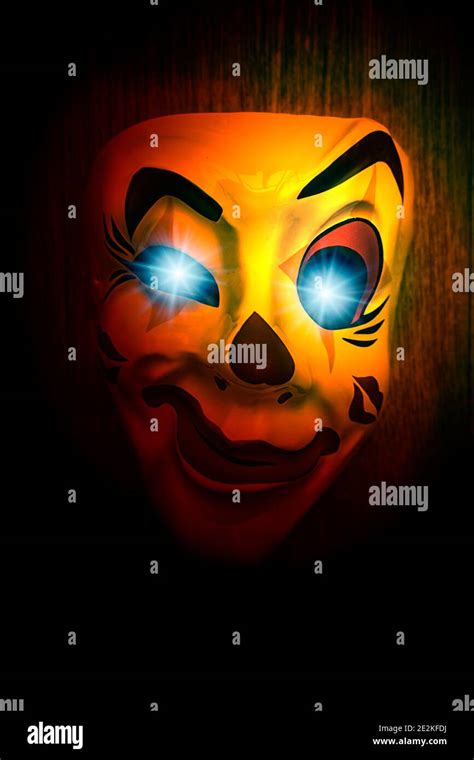 Creepy Clown Hi Res Stock Photography And Images Alamy