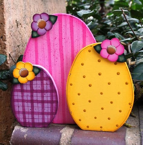 As a result, cabin in the woods features plenty of easter eggs and nods to horror's most memorable films and monsters, including a nightmare on elm street. Easter Egg Trio - Wood Easter or Spring Shelf Sitters ...