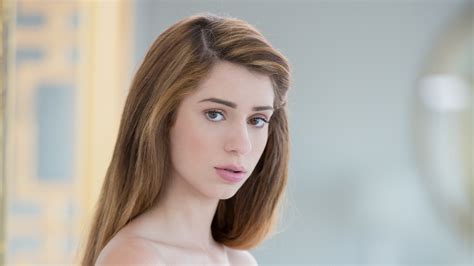 Wallpaper Face Model Long Hair Brunette Fashion Free Download Nude