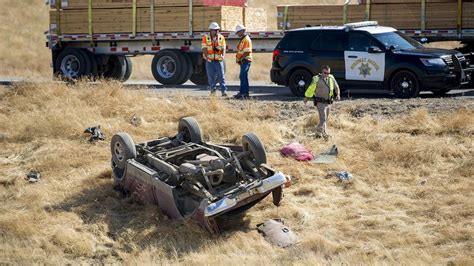 Man And Woman Ejected In Rollover Crash In Merced County The Fresno Bee