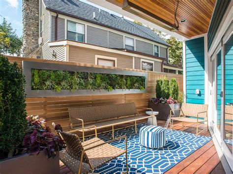 27 Ways To Add Privacy To Your Backyard Hgtvs Decorating And Design
