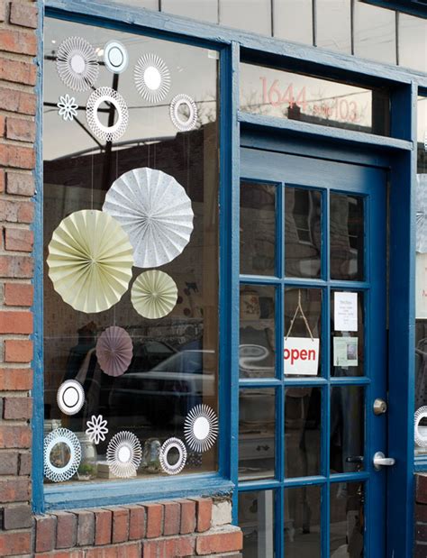Retail Window Display Ideas For Spring Specialty Store