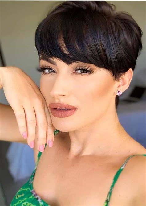 Some consider girl's short hair boyish, others believe that minimum length looks very cute. Pin on Short Hair Looks