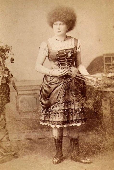 Amazing Portraits Of Lady Sword Swallowers From The 1800s Weird